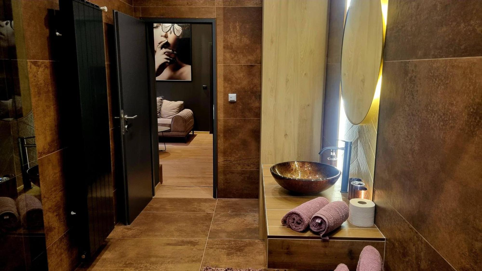 Tresor Delux Apartment *